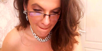 Hottest BBW Mature MILF With Glasses Teasing