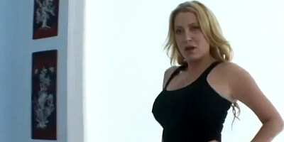 Stepmom Eats out Latina