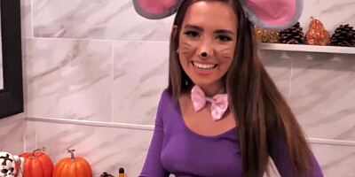 Cosplay Cutie Gets Clawed by a Crustacean (Part 1 of 2)