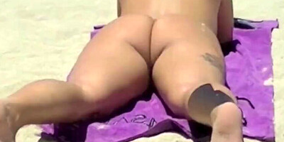 Exhibitionist babes Nikki Brooks & Violet Skye are masturbating on a beach