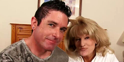 Friend's Mom Wanted Me To Fuck Her For A Long Time