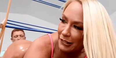 Brazzers - Mellanie Monroe Gets Stuck While Setting Up The Laundry Rack & Her Stepson Helps Her Out