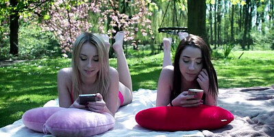 Watch aphrodisiac Alexia Gold and Kira Thorn's smut