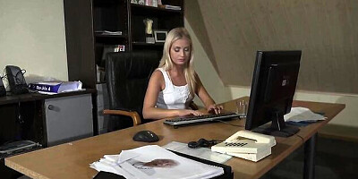 Watch aristocratic Cayla Lyons and Alice Nice's action