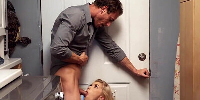 Fixing kitchen appliances turned into cock sucking and passionate fucking