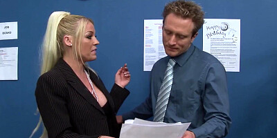 Clarke Kent eats Cindy Behr's wet pussy and fucks her