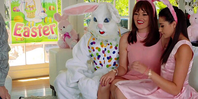 Perv Dude In Bunny Costume Fucks His Seductive Teen Step Niece Avi Love On Easter - Family Strokes