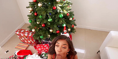 Petite Cute Ebony Babe Let Me Use Her Tight Pussy For Christmas - Malina Melendez Johnny Love