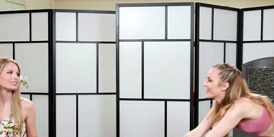 Masseuse squirts with lesbian couple - Karla Kush, Scarlett Sage and Autumn Falls