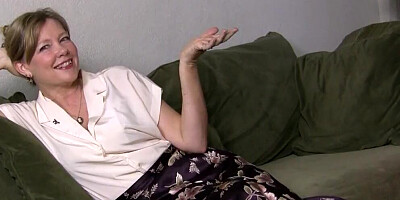 Lilli White & Payton Hall enjoy in some hot action