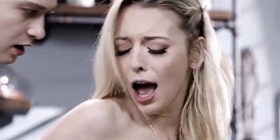 Blonde waitress and her buddy ended up having sex in a bar after working hours