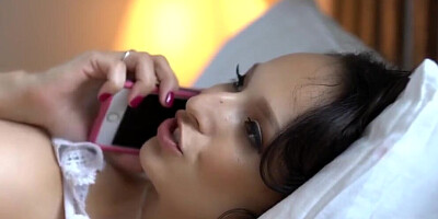 MILF Lexi Luna Seduces the Room Service Delivery Guy at her Posh Suite.