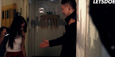 Backpacker Nata Ocean Opens Her Legs For BBC Roommate - HORNY HOSTEL