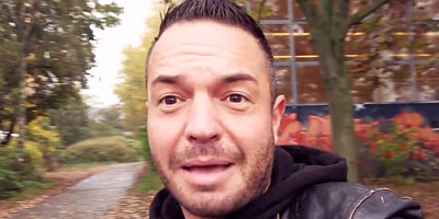 Amateur MILF agrees to be filmed by a stranger during sex