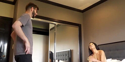 SPYFAM Step Sis Cums Hard by Insane Sex Toy