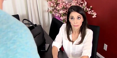 Me Follo a Mi Madrastra y me Vengo Dentro De Su Vagina