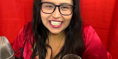 Nerdy cougar talks so dirty in this solo JOI webcam show