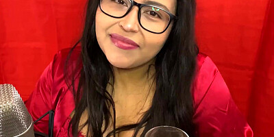 Nerdy cougar talks so dirty in this solo JOI webcam show