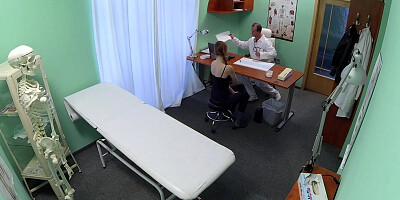 Doctor tricks his patient into receiving his creampie