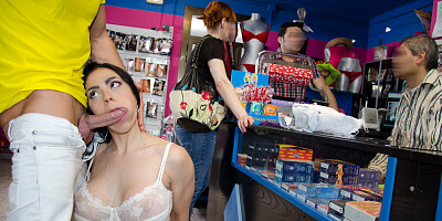 Public sex shows teen brunette craving jizz on face