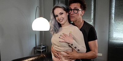 Pale girl with blue hair is filmed before the threesome