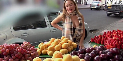 Anastasia Rey is getting a huge load of cum in her mouth
