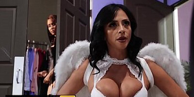 Hot And Mean - (Ariella Ferrera, Isis Love) - MILF Witches Part 1 - Brazzers