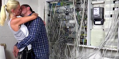 Schlampe Fickt Klempner - Dirty Tina