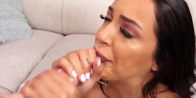 Stepmom Caught Sexting other Man - MommyBlowsBest