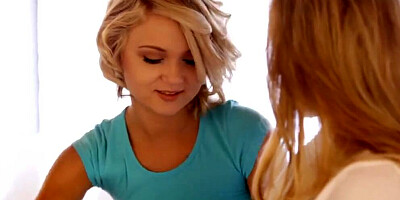 Hot threesome with sexy stepmom and daughter duo