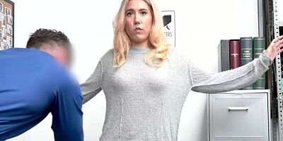 Thieving blonde will have to choose between blowing the officer or going to jail