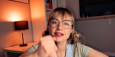 Incredible blowjob, handjob and cockplay from younger stepsister