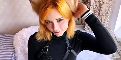 Amateur redhead is showing off her delicious ass and blowjob skills on the camera
