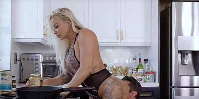 Coach eats curvy MILF's ass and fucks her to the balls