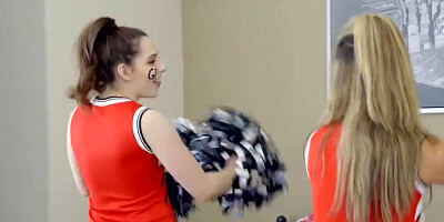 Teen cheerleader fucks her stepbrother