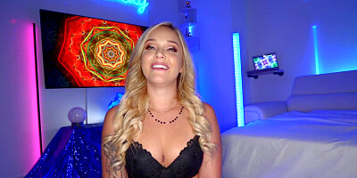 Kali Roses is a gorgeous blonde who likes solid members