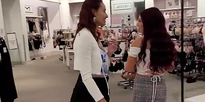 Two amateur babes are enjoying in hot outdoor lesbian action