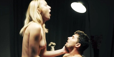 Beautiful blonde babe rides her boyfriend's boner in cowgirl position