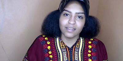 BBW webcam girl is flashing tits and bouncing belly for her fans