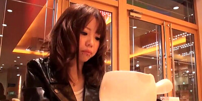 Petite Asian girl sucks a cock and fucks in the hotel room