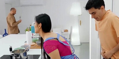 Reality Kings - Big dick Jordi El Nino Polla fucks his Asian maid Katana