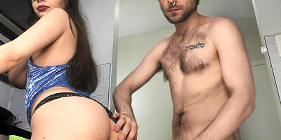 Brunette with nerdy glasses pumps huge inches in POV