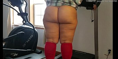 BBW Mexican with big booty working out in the gym latinaxxxheat