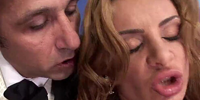 Bonny Bon sticks Steve Holme's gigantic prick in her asshole