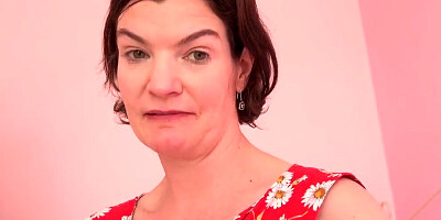 Naughty MILF is rubbing her bushy cunt in this solo performance