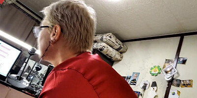 Blonde mature ia craving for aome hard prick in this homemade video