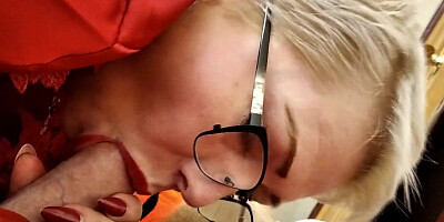 Blonde mature ia craving for aome hard prick in this homemade video