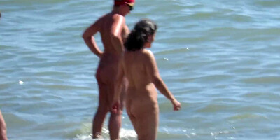 Voyeur Amateur Nude Beach MILFs Hidden Cam Close Up