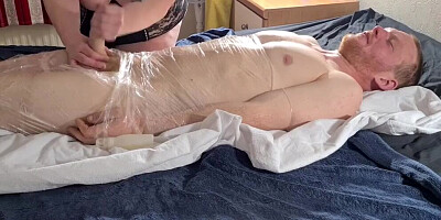 BBW amateur wife restrained her partner while playing with his prick