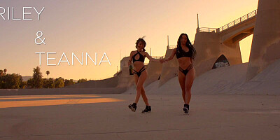 Intense FFM threesome that includes lots of oil and bouncing tits